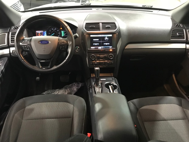 Used-2016-Ford-Explorer-XLT-AWD