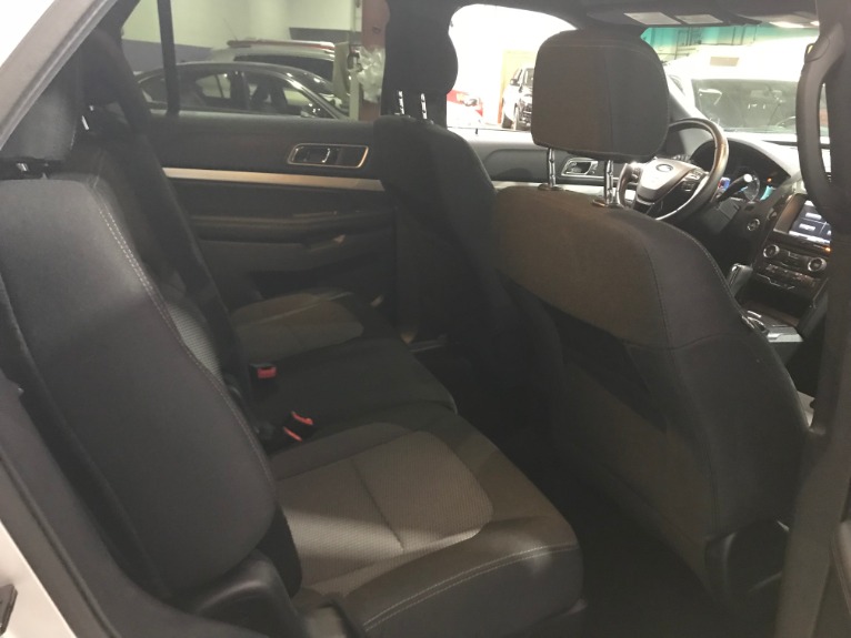 Used-2016-Ford-Explorer-XLT-AWD
