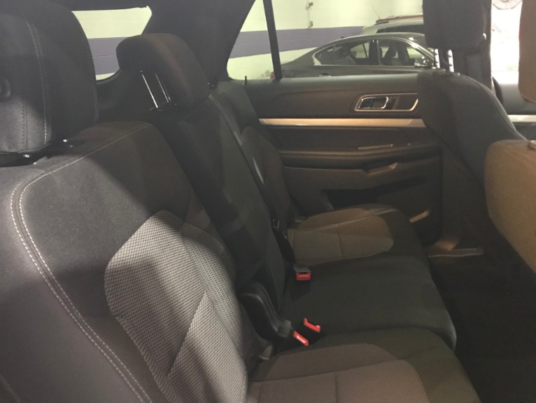 Used-2016-Ford-Explorer-XLT-AWD