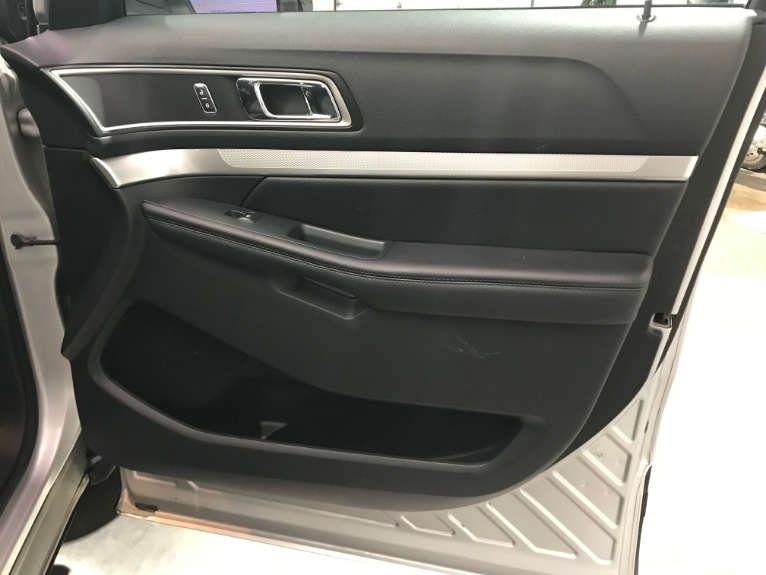 Used-2016-Ford-Explorer-XLT-AWD
