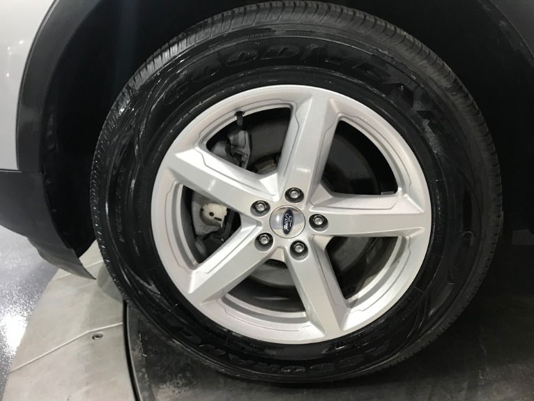 Used-2016-Ford-Explorer-XLT-AWD