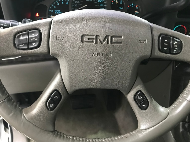 Used-2004-GMC-Yukon-Denali-AWD-Limited-Edition