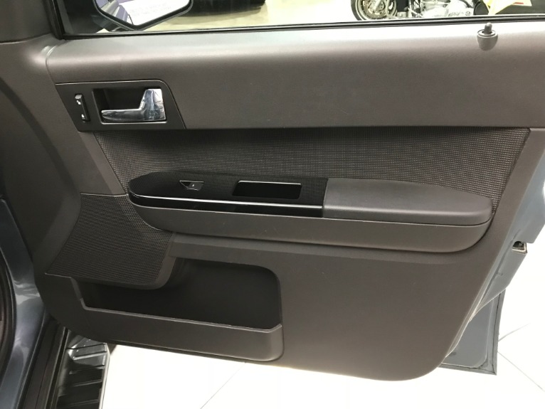 Used-2011-Ford-Escape-XLT
