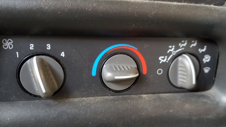 Used-2004-GMC-C6500-TRUCK-C6C042