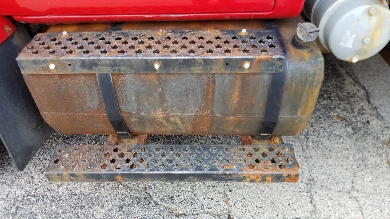 Used-2004-GMC-C6500-TRUCK-C6C042