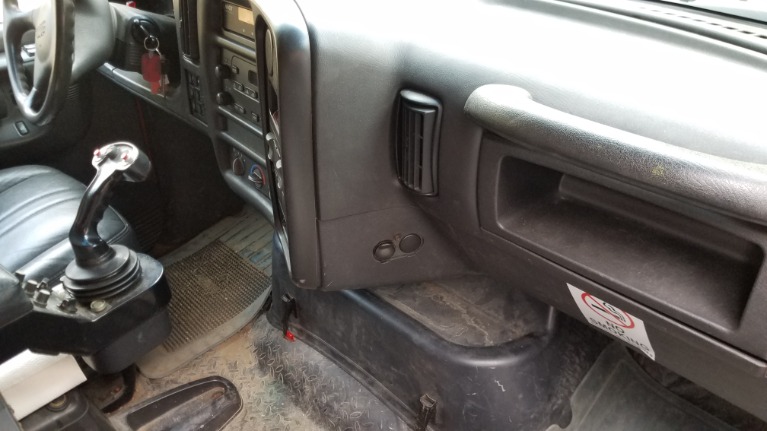 Used-2004-GMC-C6500-TRUCK-C6C042
