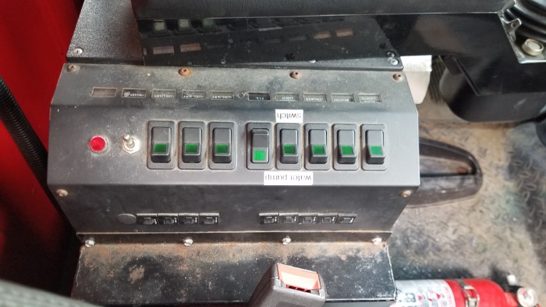 Used-2004-GMC-C6500-TRUCK-C6C042