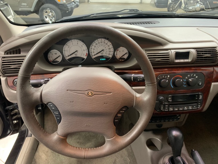 Used-2003-Chrysler-Sebring-LXi