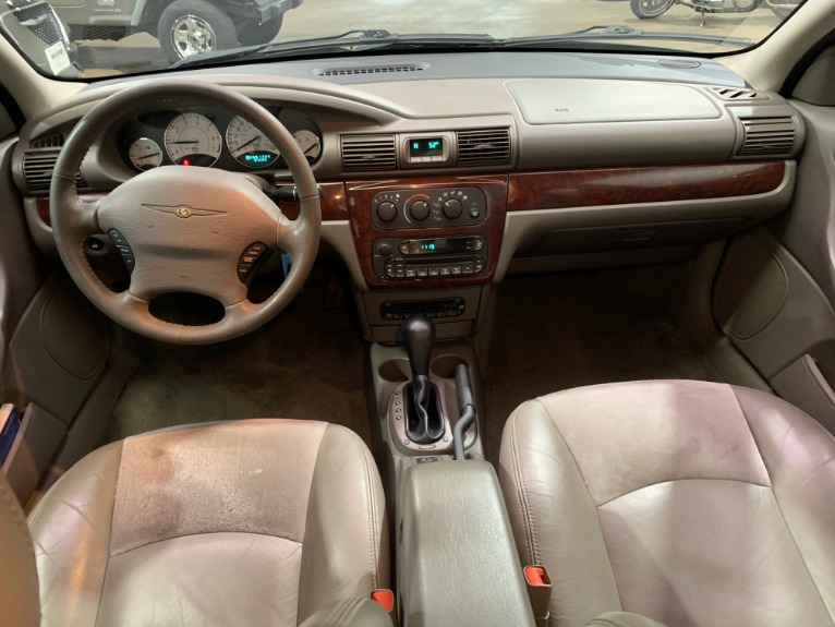 Used-2003-Chrysler-Sebring-LXi