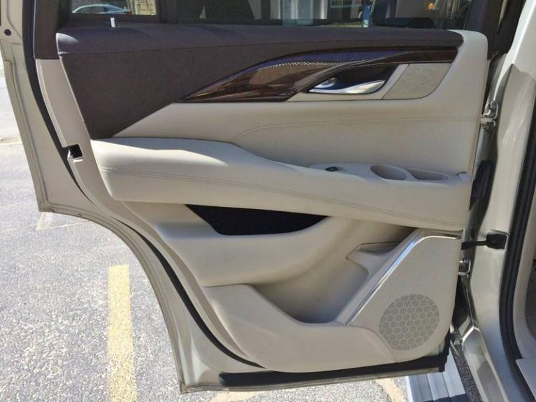 Used-2015-Cadillac-Escalade-Premium-4x4-4dr-SUV