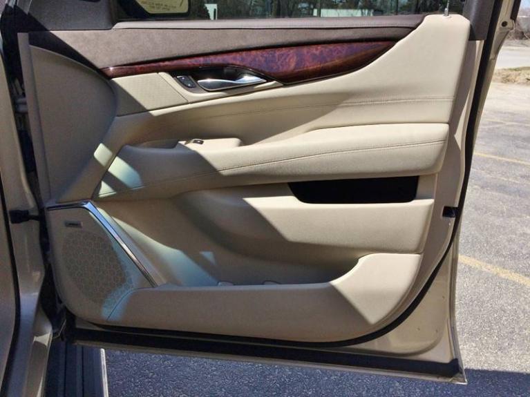 Used-2015-Cadillac-Escalade-Premium-4x4-4dr-SUV