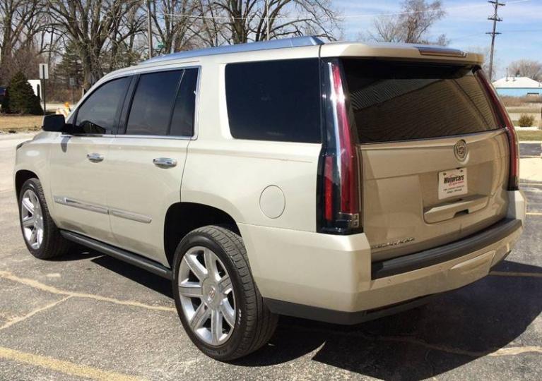Used-2015-Cadillac-Escalade-Premium-4x4-4dr-SUV
