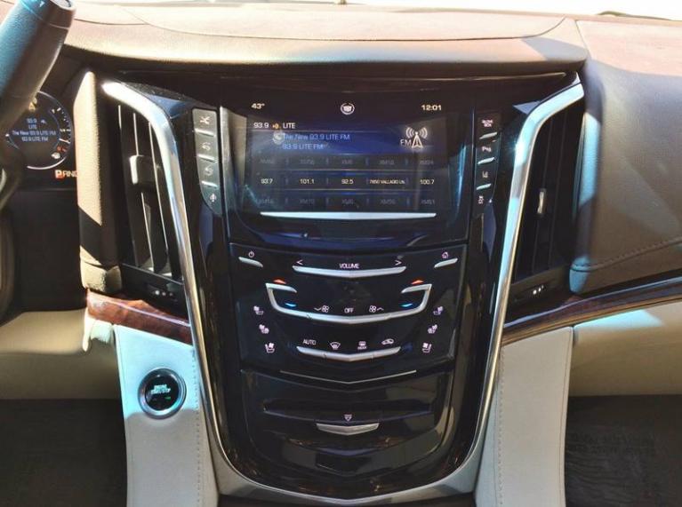 Used-2015-Cadillac-Escalade-Premium-4x4-4dr-SUV