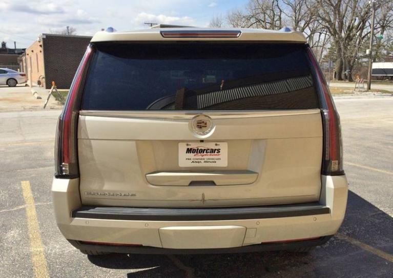 Used-2015-Cadillac-Escalade-Premium-4x4-4dr-SUV