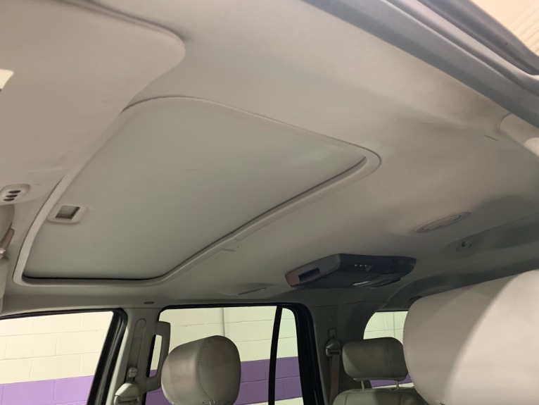 Used-2004-Lincoln-Navigator-Luxury