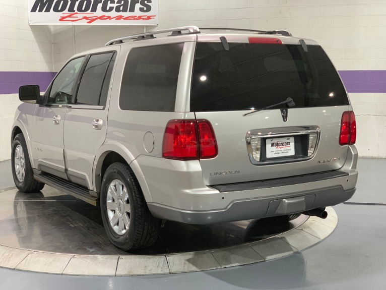 Used-2004-Lincoln-Navigator-Luxury