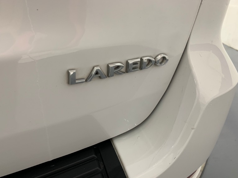 Used-2016-Jeep-Grand-Cherokee-Laredo