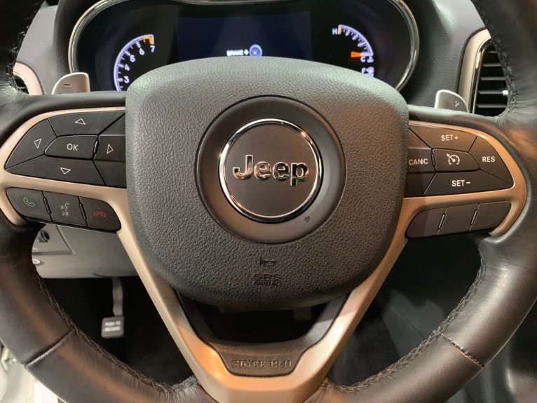 Used-2016-Jeep-Grand-Cherokee-Laredo