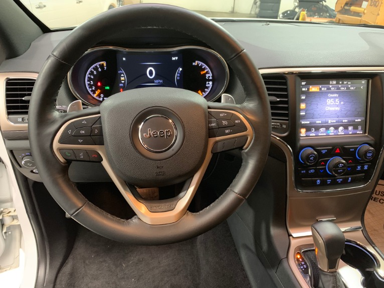 Used-2016-Jeep-Grand-Cherokee-Laredo