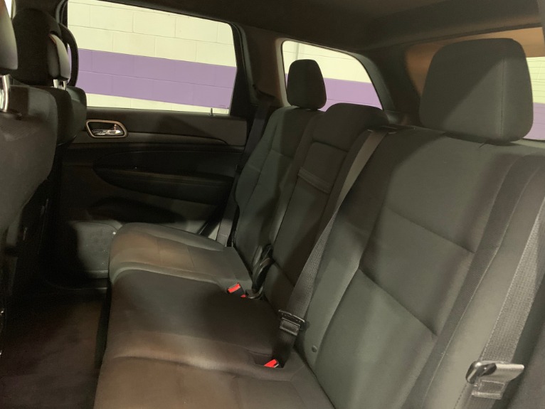 Used-2016-Jeep-Grand-Cherokee-Laredo