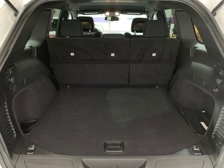 Used-2016-Jeep-Grand-Cherokee-Laredo