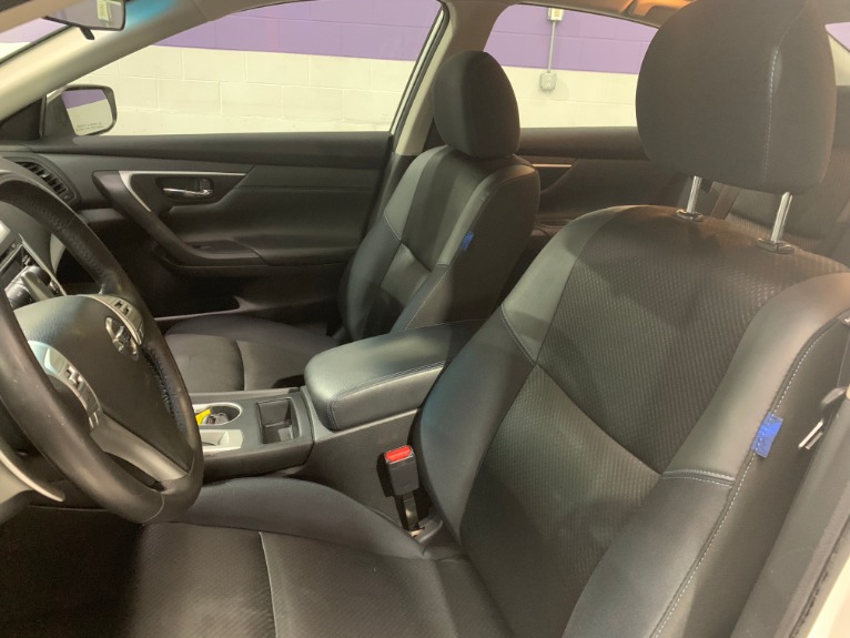 Used-2016-Nissan-Altima-25-SR