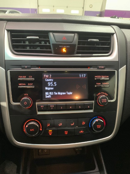 Used-2016-Nissan-Altima-25-SR
