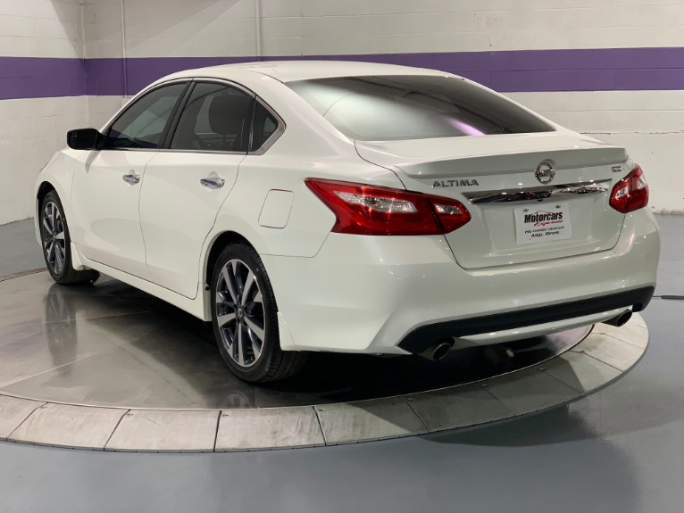 Used-2016-Nissan-Altima-25-SR