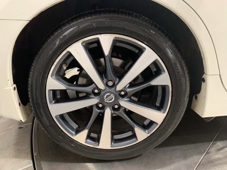 Used-2016-Nissan-Altima-25-SR