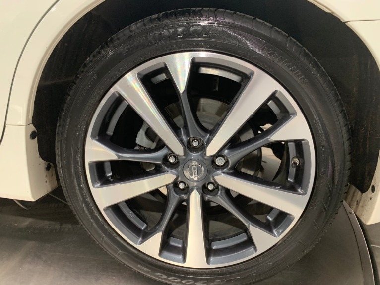 Used-2016-Nissan-Altima-25-SR