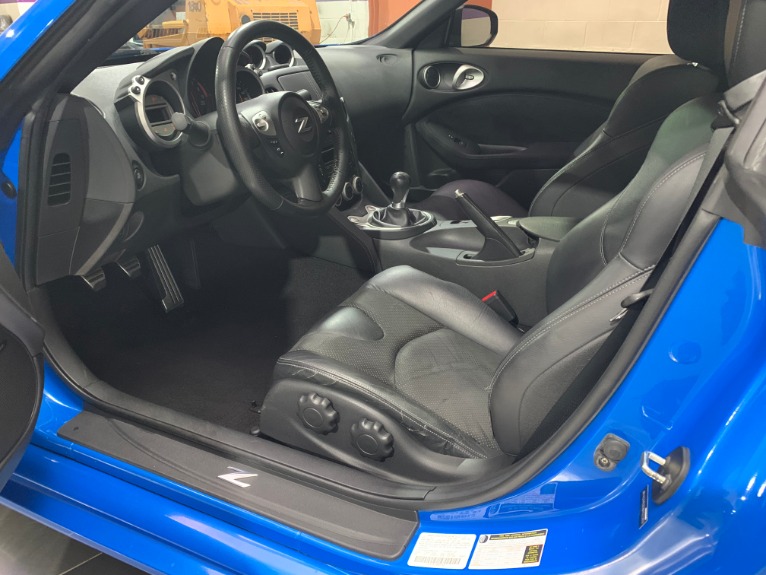 Used-2009-Nissan-370Z-Touring