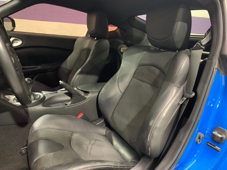 Used-2009-Nissan-370Z-Touring