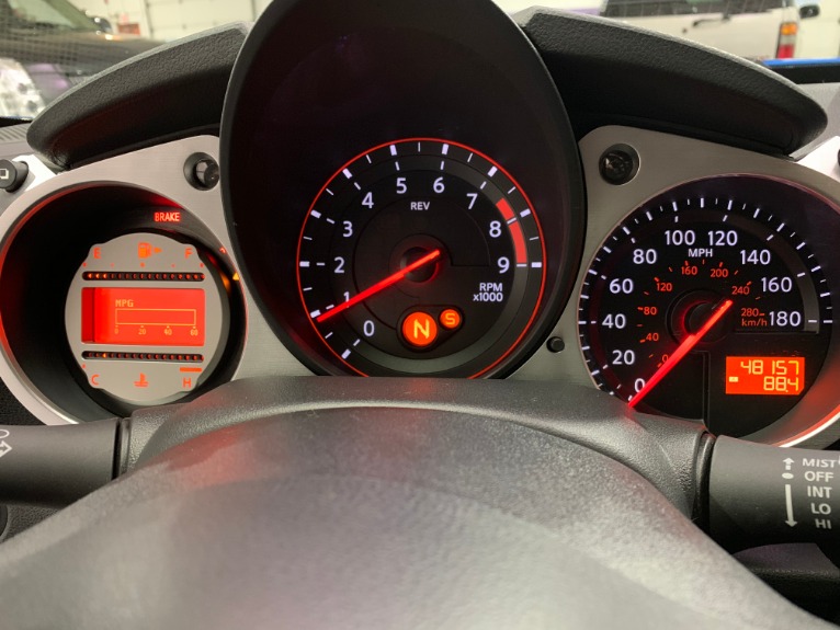 Used-2009-Nissan-370Z-Touring