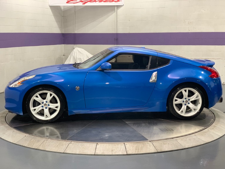 Used-2009-Nissan-370Z-Touring