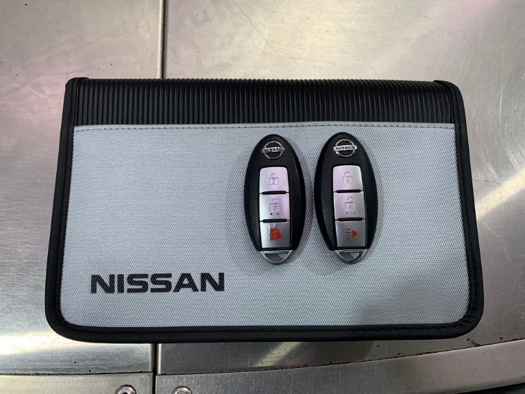 Used-2009-Nissan-370Z-Touring