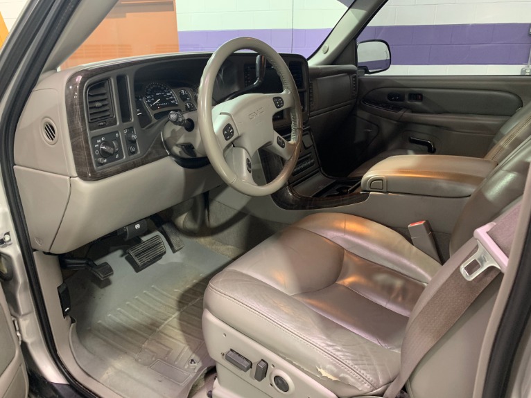 Used-2006-GMC-Yukon-XL-Denali