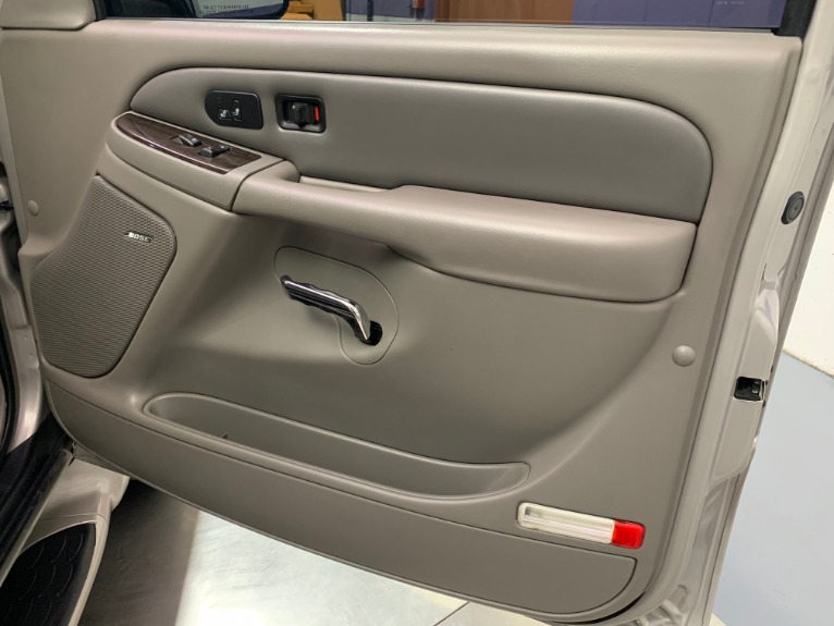 Used-2006-GMC-Yukon-XL-Denali