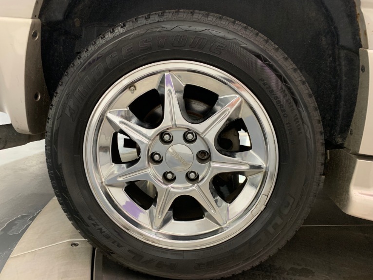Used-2006-GMC-Yukon-XL-Denali
