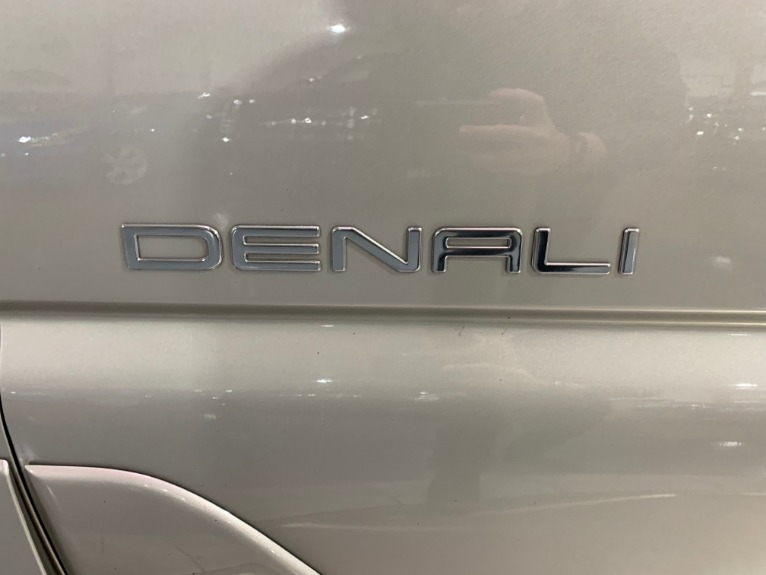 Used-2006-GMC-Yukon-XL-Denali