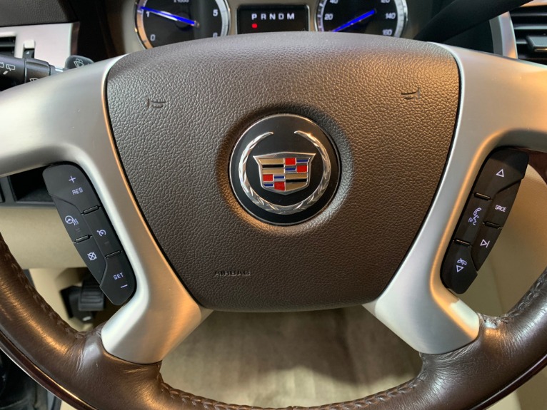 Used-2013-Cadillac-Escalade-Premium