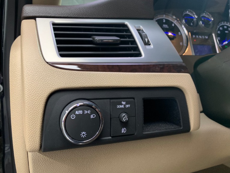 Used-2013-Cadillac-Escalade-Premium
