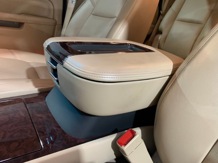 Used-2013-Cadillac-Escalade-Premium