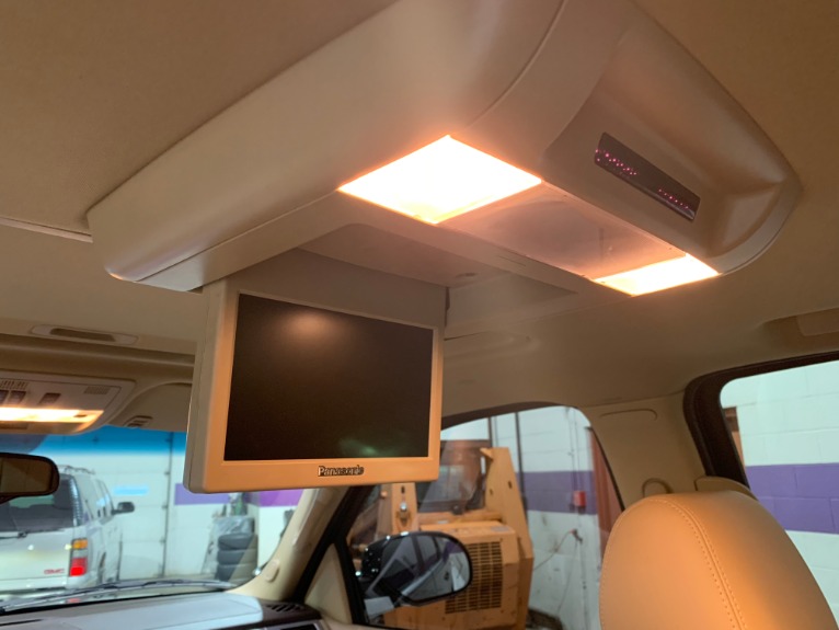 Used-2013-Cadillac-Escalade-Premium