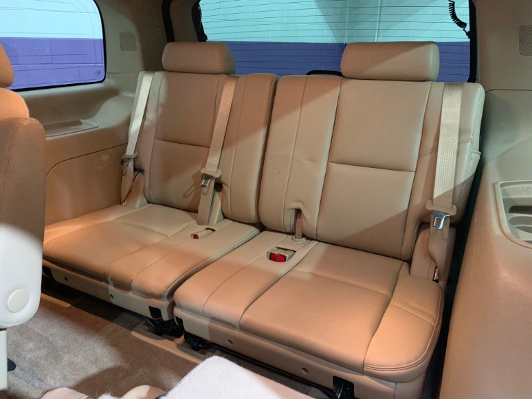 Used-2013-Cadillac-Escalade-Premium