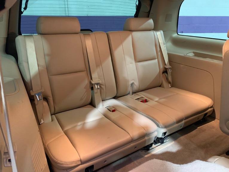 Used-2013-Cadillac-Escalade-Premium