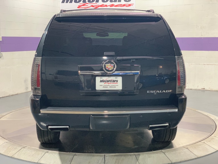 Used-2013-Cadillac-Escalade-Premium