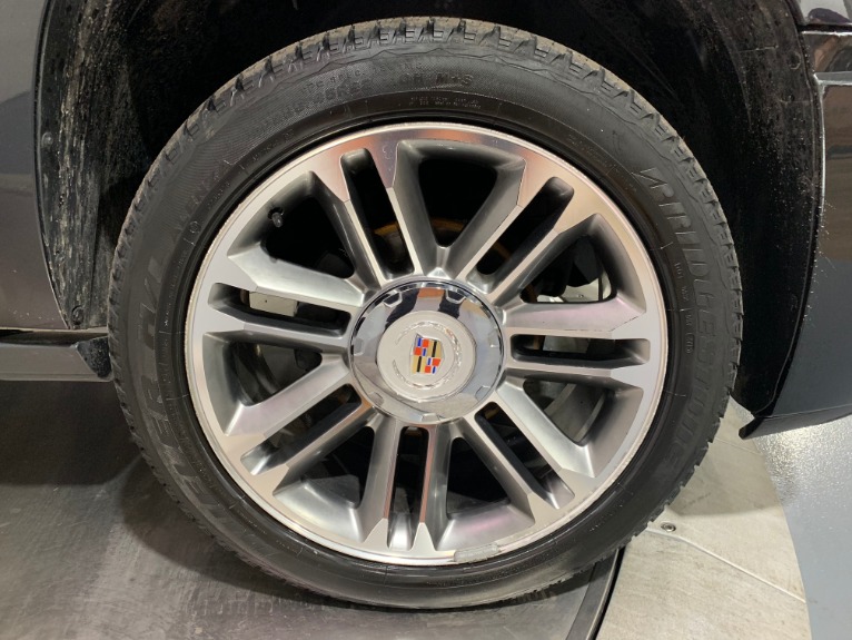 Used-2013-Cadillac-Escalade-Premium