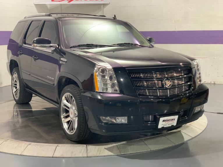 Used-2013-Cadillac-Escalade-Premium