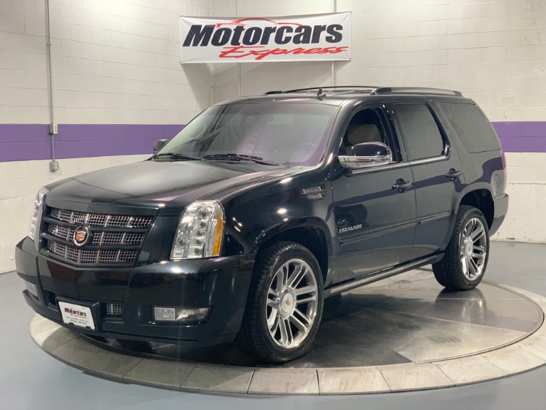 Used-2013-Cadillac-Escalade-Premium