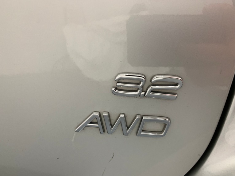 Used-2010-Volvo-XC60-32